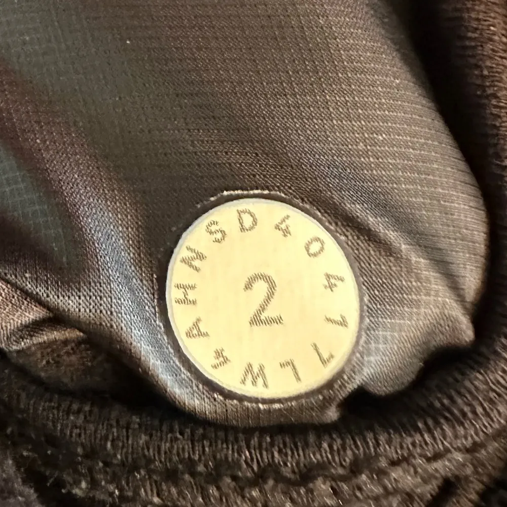 Lululemon Down For A Run Vest II Size 2 - Black - Image 6