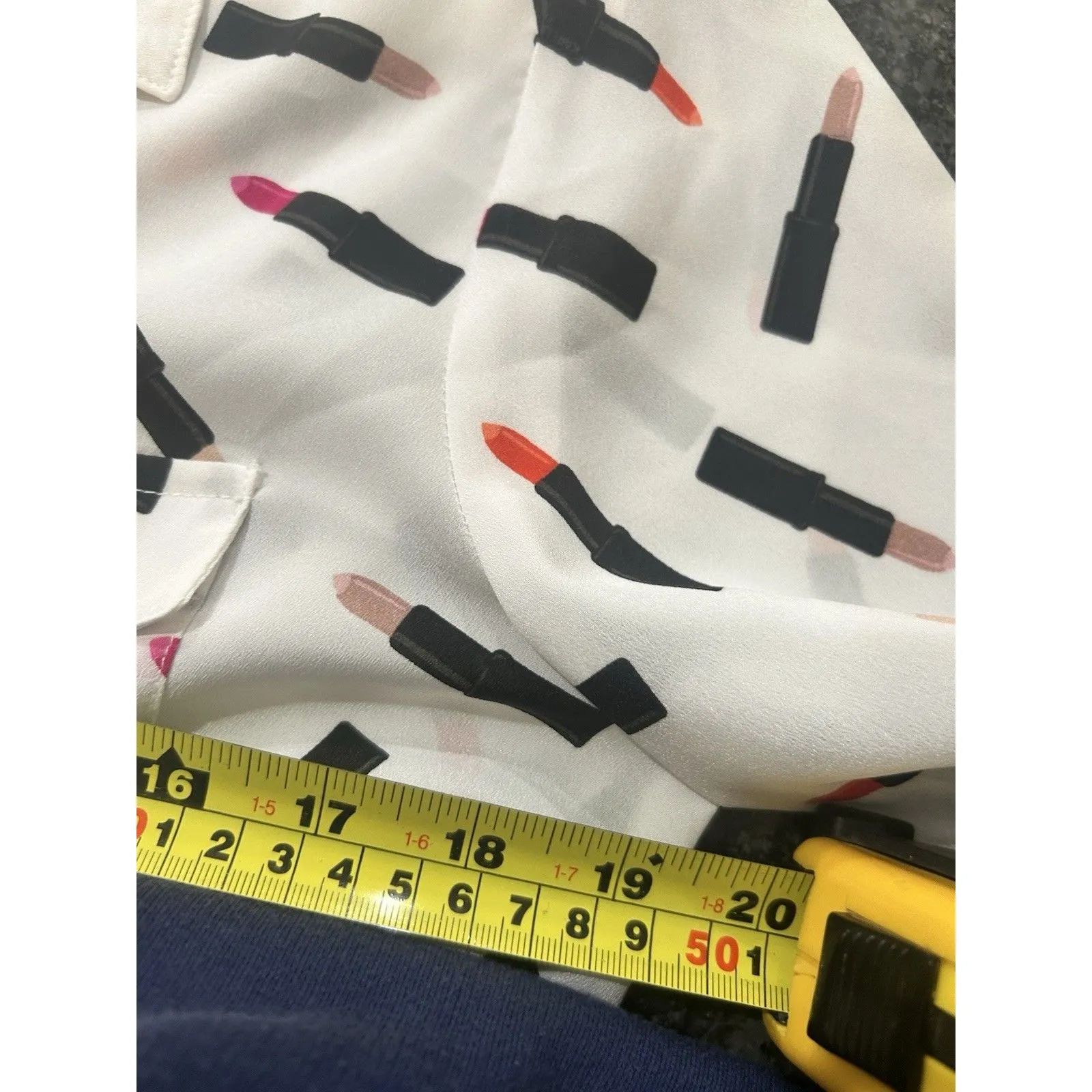 Karl Lagerfield Lipstick Print Shirt Size Medium White Long Sleeve Whimsy Corp - Image 5