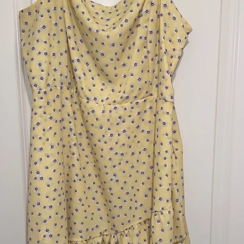 Rue21 Yellow Floral Dress - Image 3