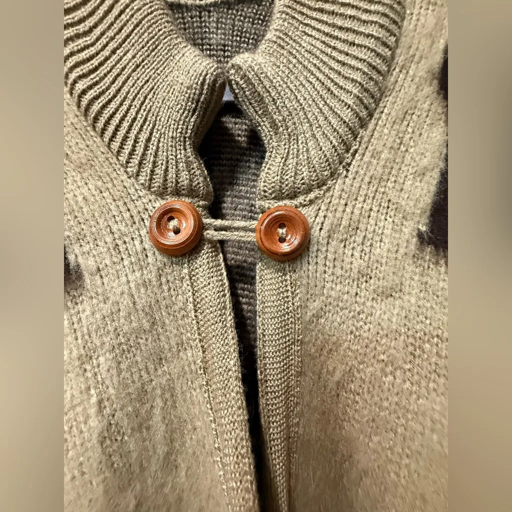 Vintage Wool Blend Llama Print Poncho Wrap Cape One Size Oversized Boho Folk Tan - Image 4