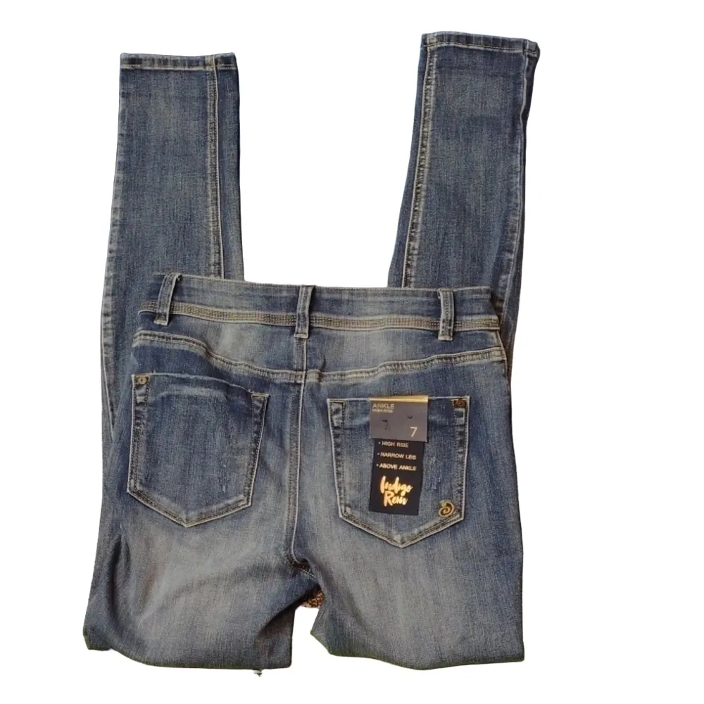 Indigo Rein  - ankle high rise distressed jeans size 7 - Image 4