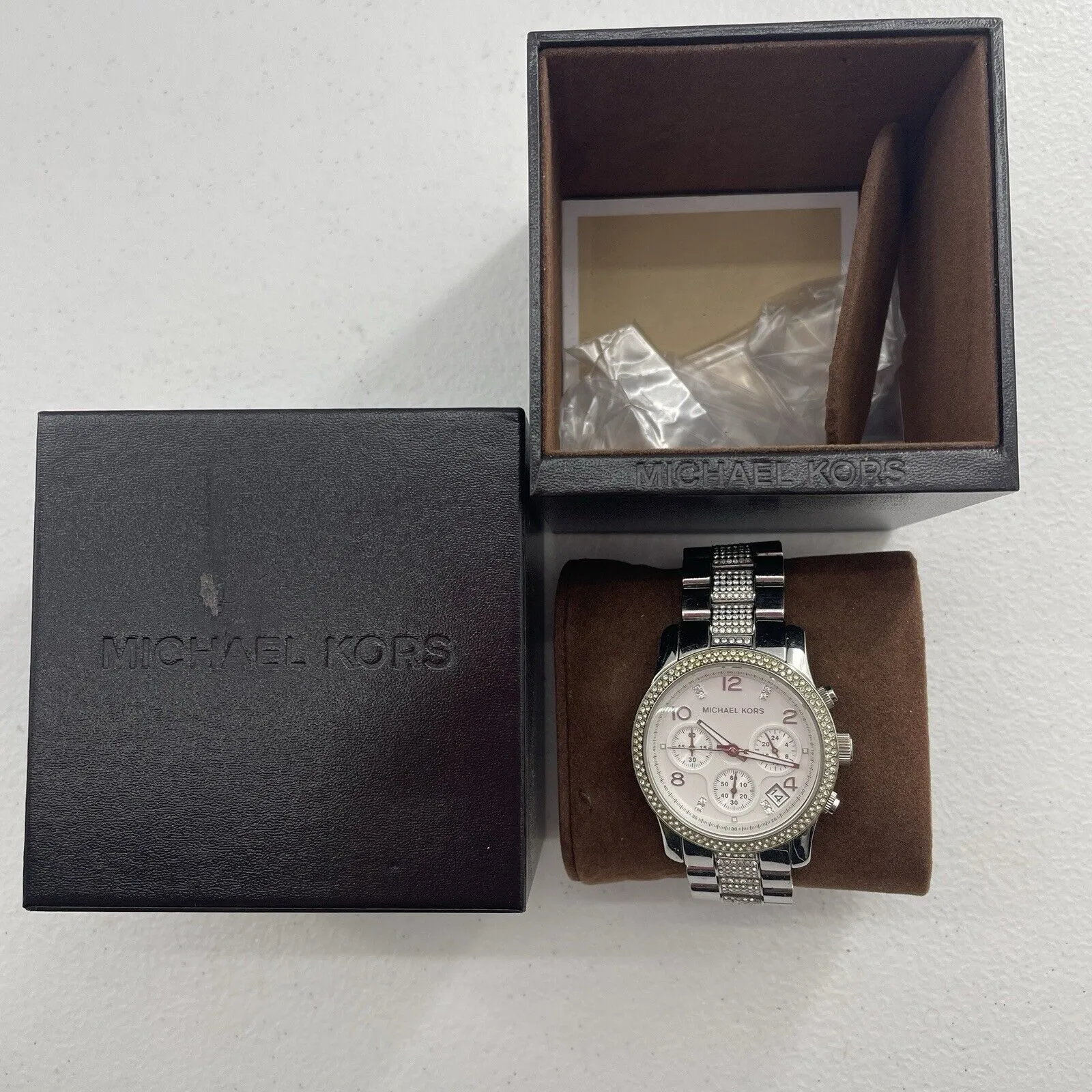 Michael Kors Watch Women's Runway Chronograph SSWhite Crystal Silver Tone Dial - Image 6