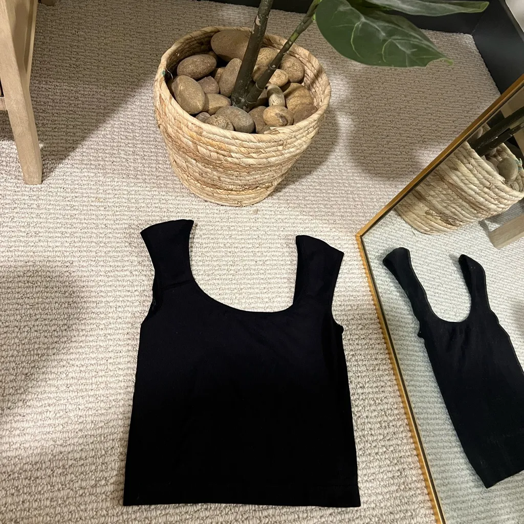 Garage Black Women's Open Back Tank Top - Image 3