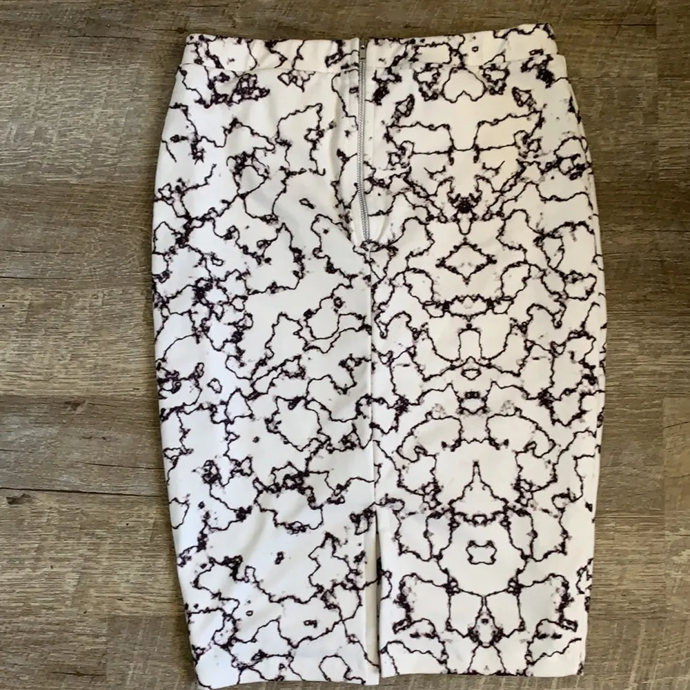 Midnight Alias Marble Stretch Skirt SZ 8 White - Image 6