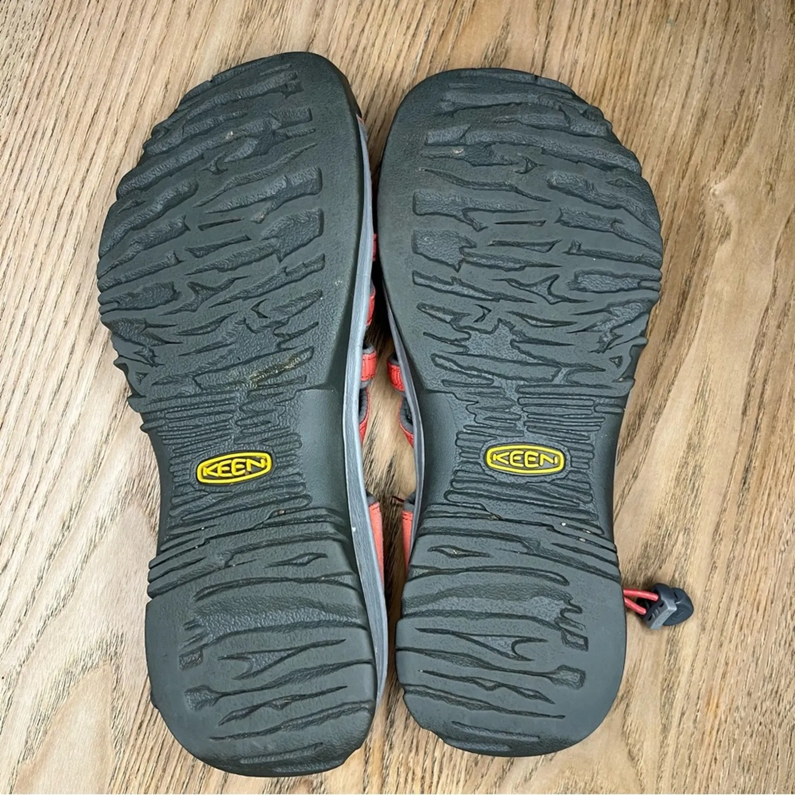 KEEN Whisper Closed Toe Sandals Outdoor Water Shoes Coral Pink Women’s 9.5 - Image 7