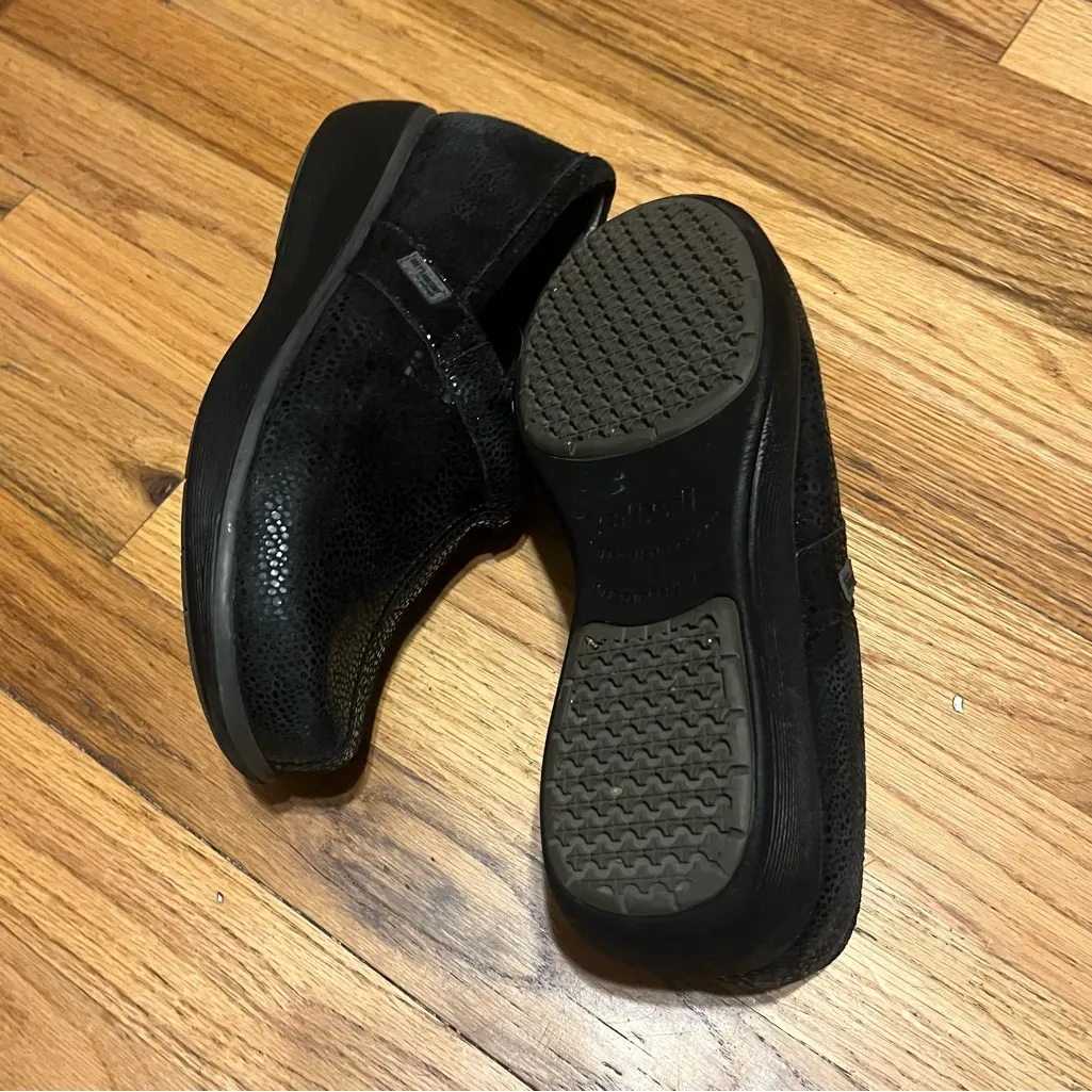 Grey's Anatomy Black Comfort Slip-On Shoes - Size 8.5 - Very Comfy! - Image 3