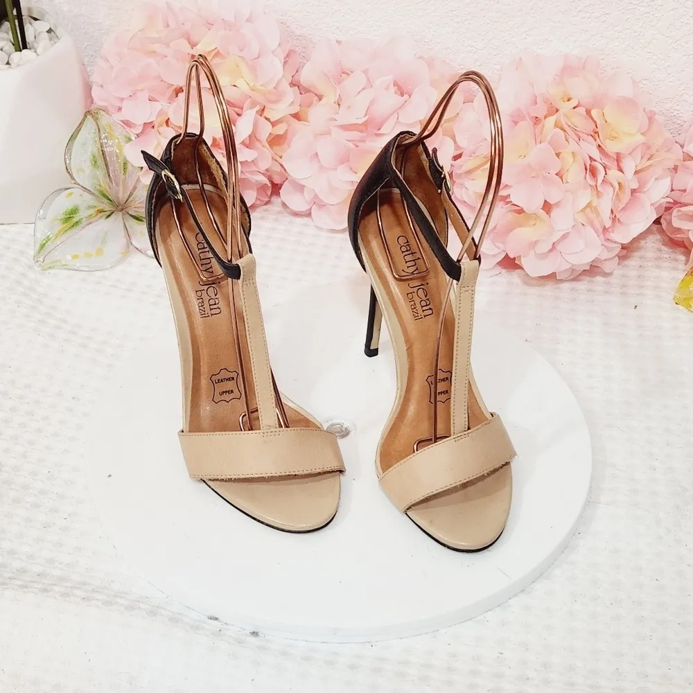 Cathy Jean Beige and Black Brazilian Leather Ankle Strap Heels Size 6 - Image 7