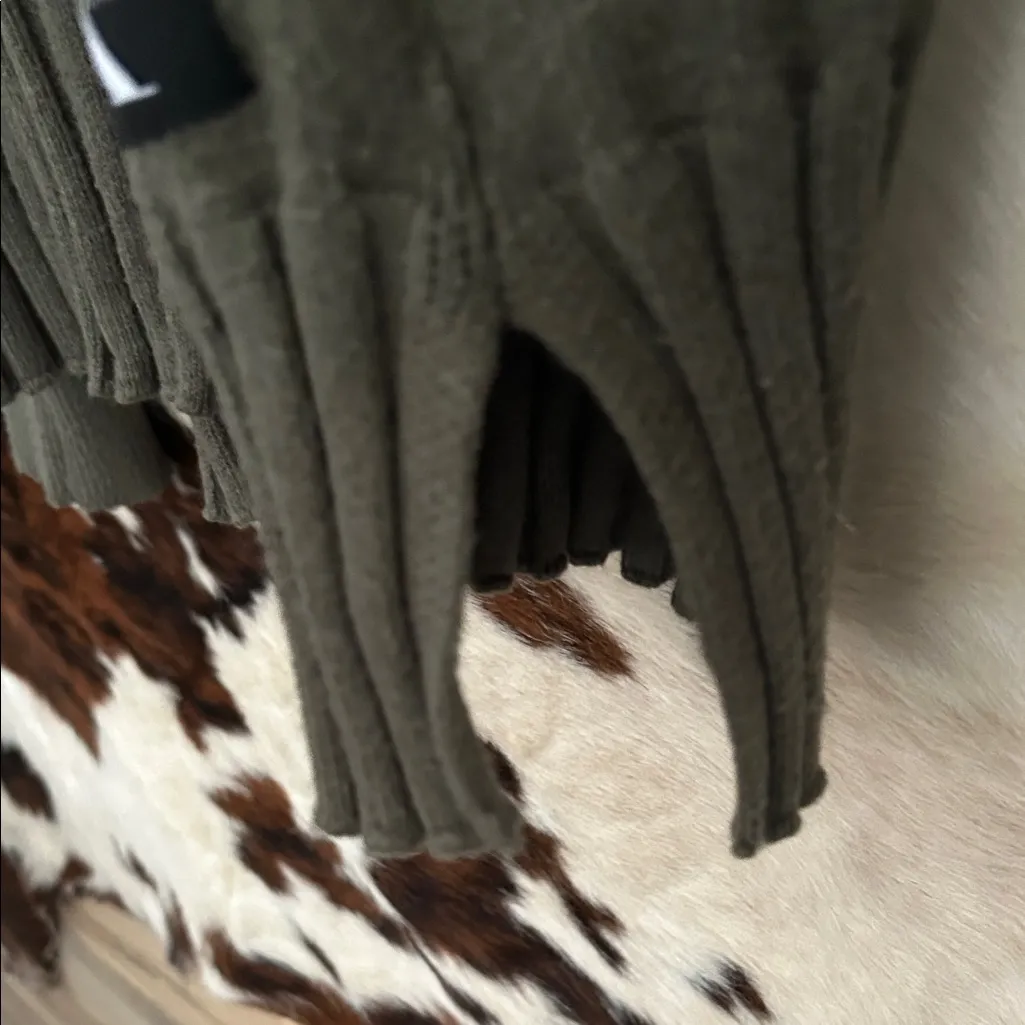 Calvin Klein Olive Green Hooded Pullover  Sweater Size Large - Image 4