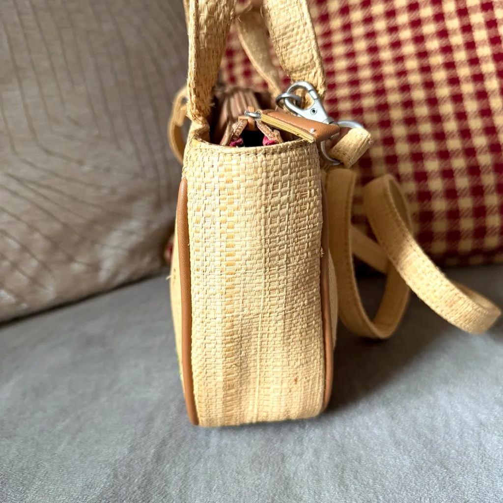 Nine West Y2K natural raffia mini crossbody purse with floral embroidery - Image 6