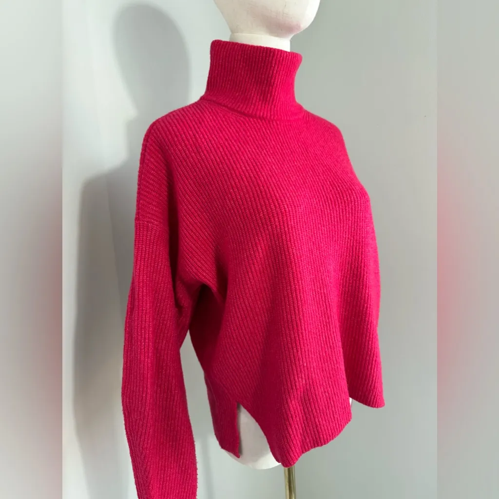 Abercrombie & Fitch women’s berry turtleneck knit sweater small funnel neck - Image 2