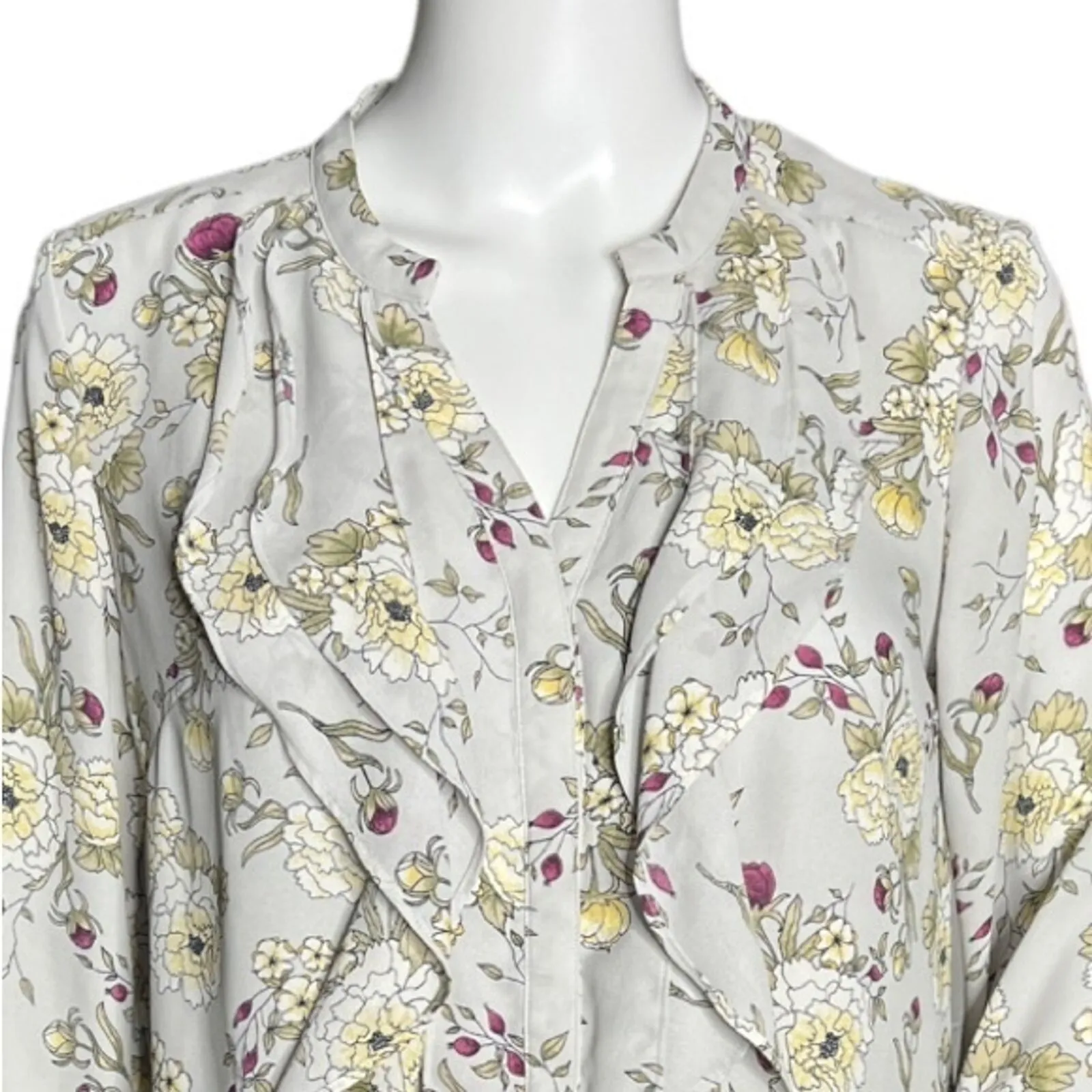 Charter Club Shirt Womens XS‎ Gray White Floral Flower Ruffle Romantic Peasant - Image 4