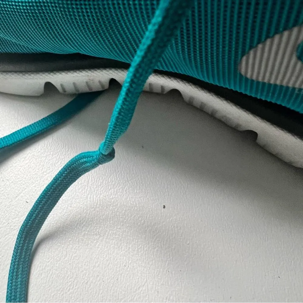 Nike Training Women's Athletic Sporty Running Swoosh Logo Sneakers Sz 8.5 - Image 9