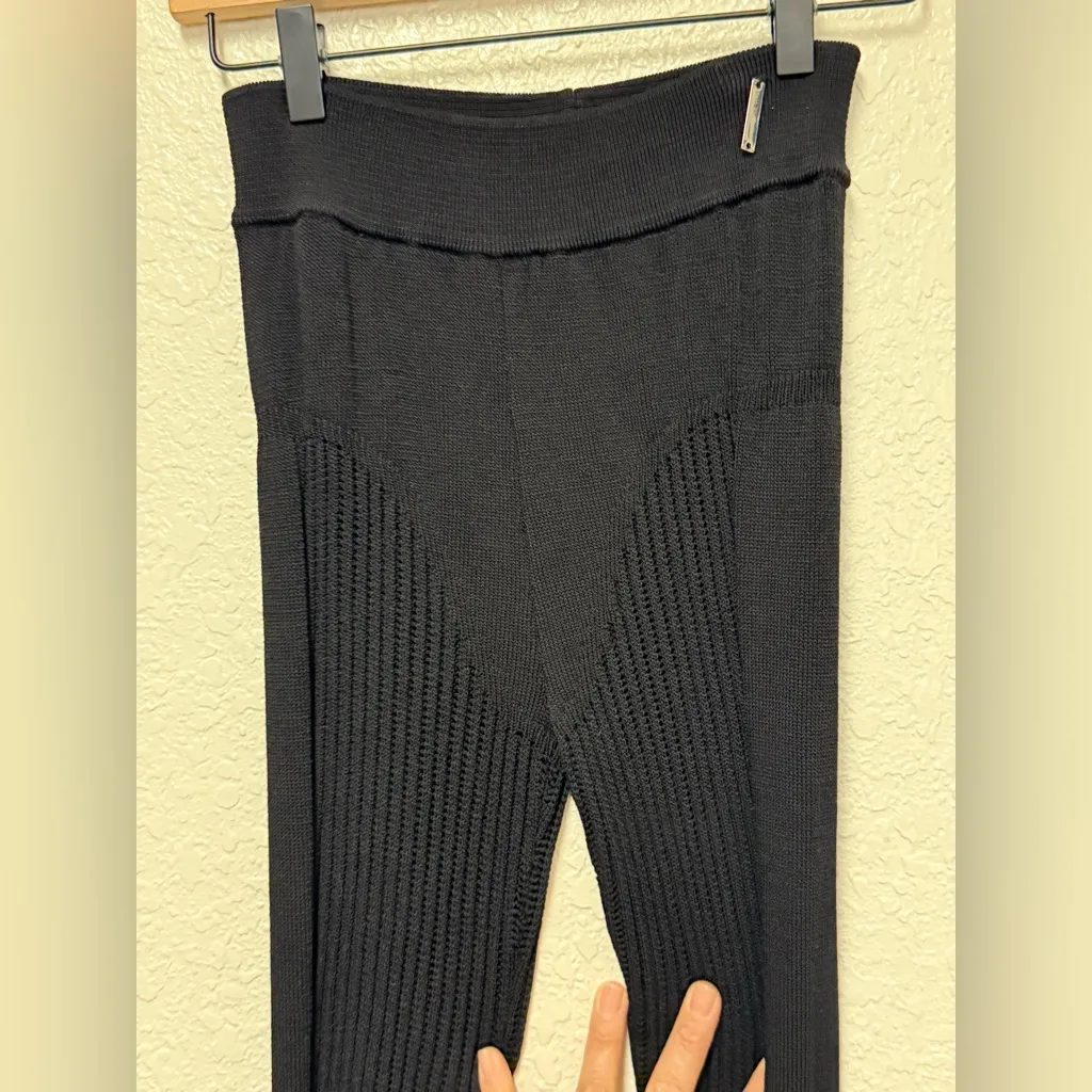 Manière De Voir Black Knitted High Waisted Leggings Size Medium - Image 6