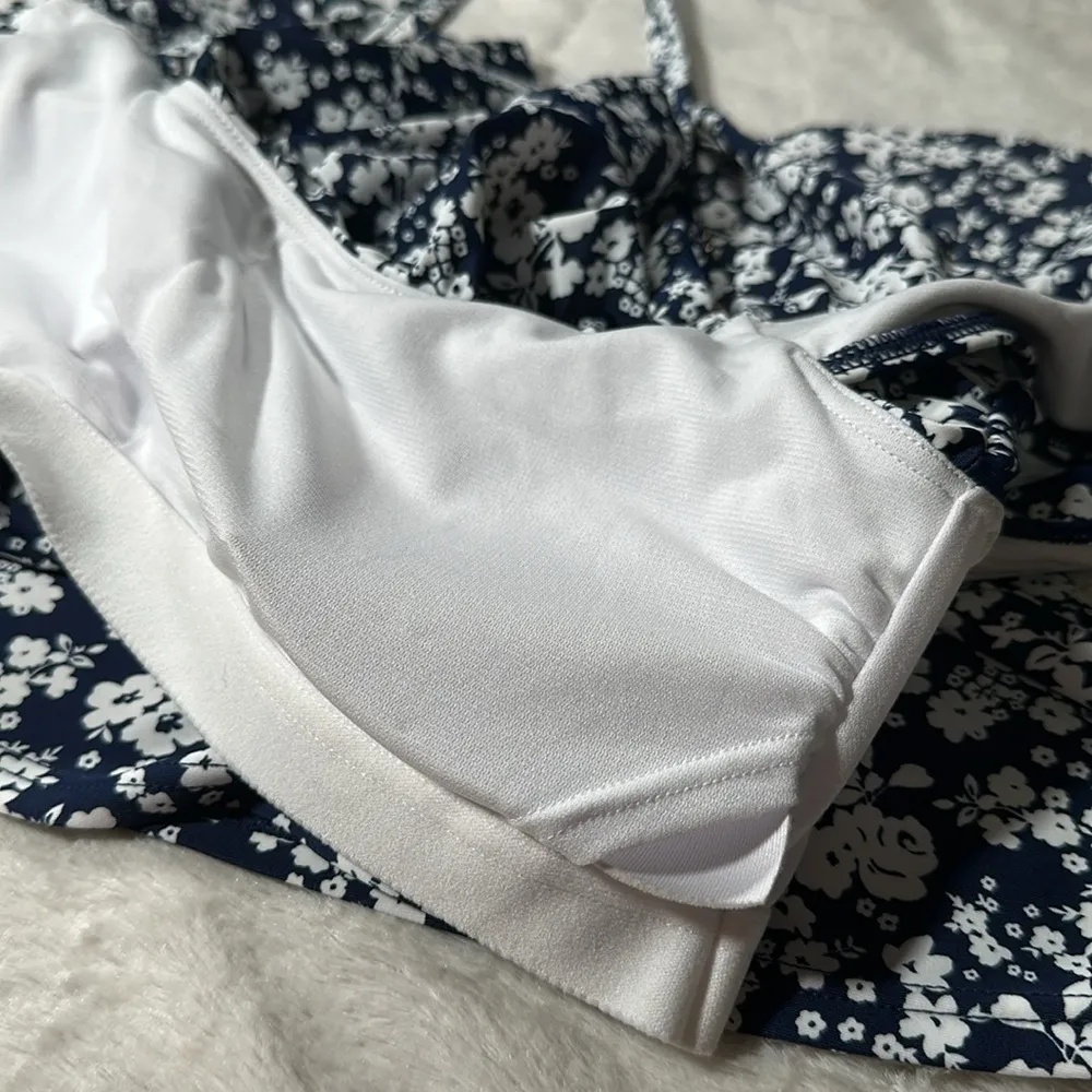 Island Escape Bliss Printed La Flor Ruffled Off - Image 5