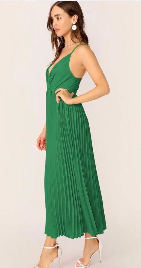 SheIn Green Maxi Dress. NWT - Image 2