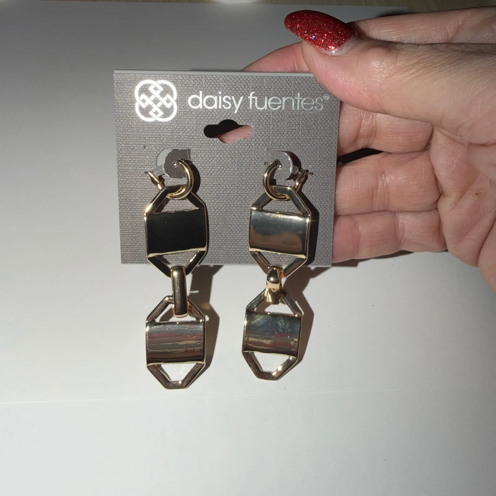 Daisy Fuentes Gold Tone Link Drop Earrings Dangling Statement Jewelry - Image 3