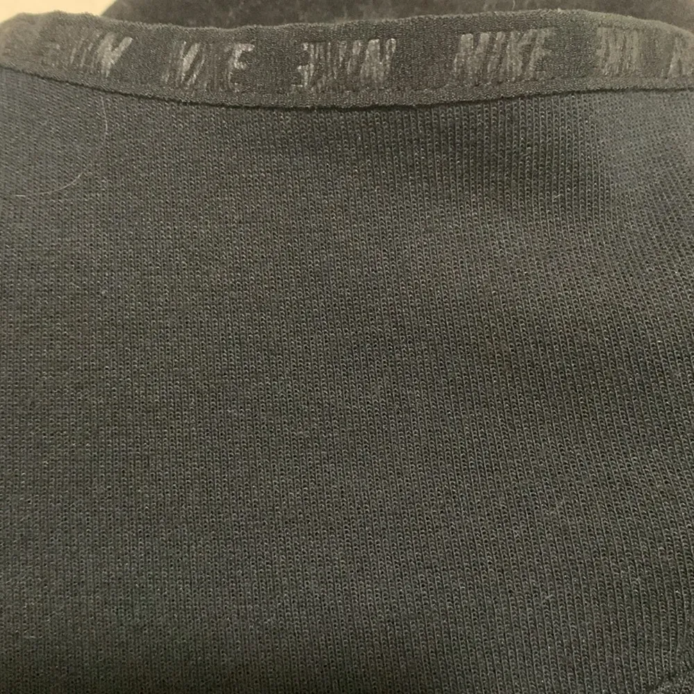 Nike Cross Zip Cropped Jacket thumb holes Nike trim woman size SMALL cross back - Image 3