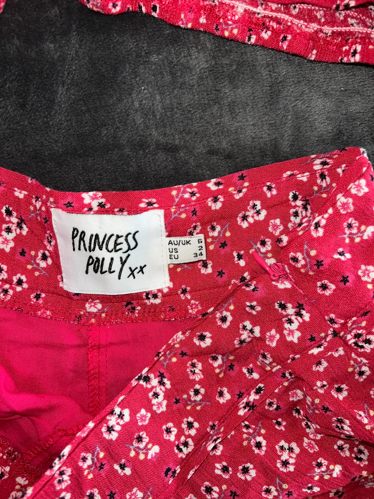 Carly Set in Red - Image 11