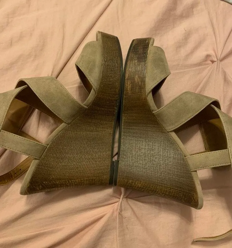 Tan Cross Heels - Image 5