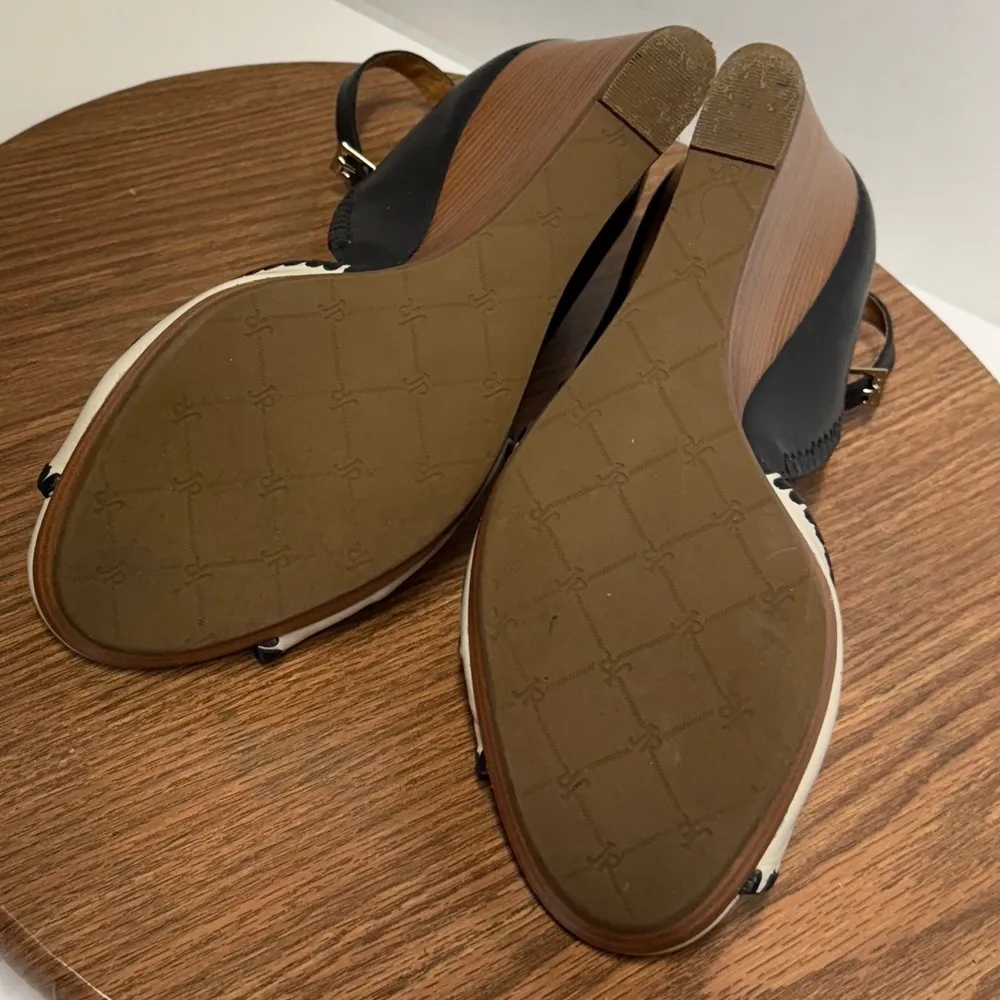 Jack Rogers Women’s Creme Black Medallion Wedge Espadrille Peep Toe Ankle Strap - Image 7