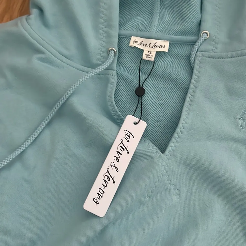 NWT FL&L VS baby blue cropped sweatshirt and shorts set - Image 8