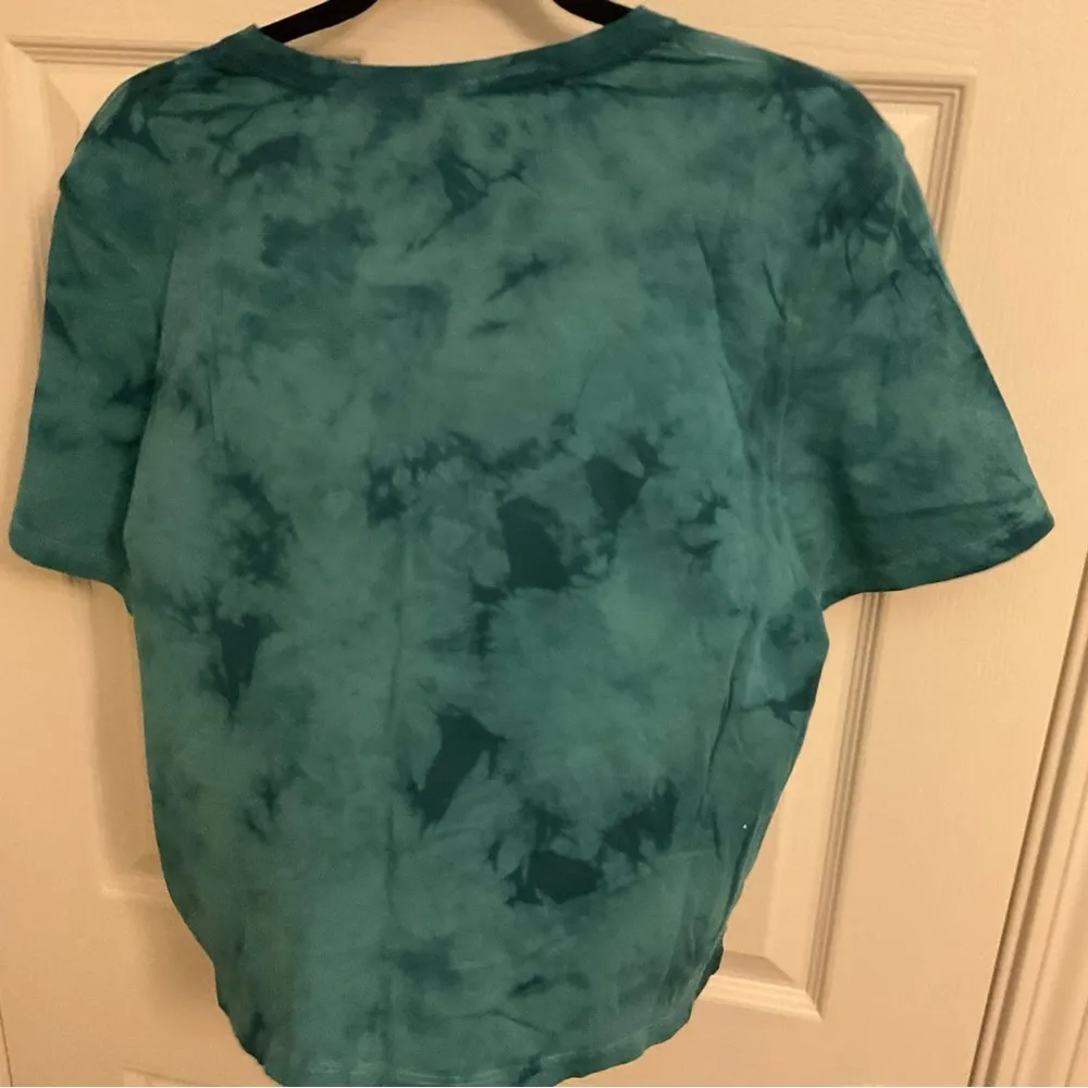 Hurley green t-shirt size large crop - Image 6