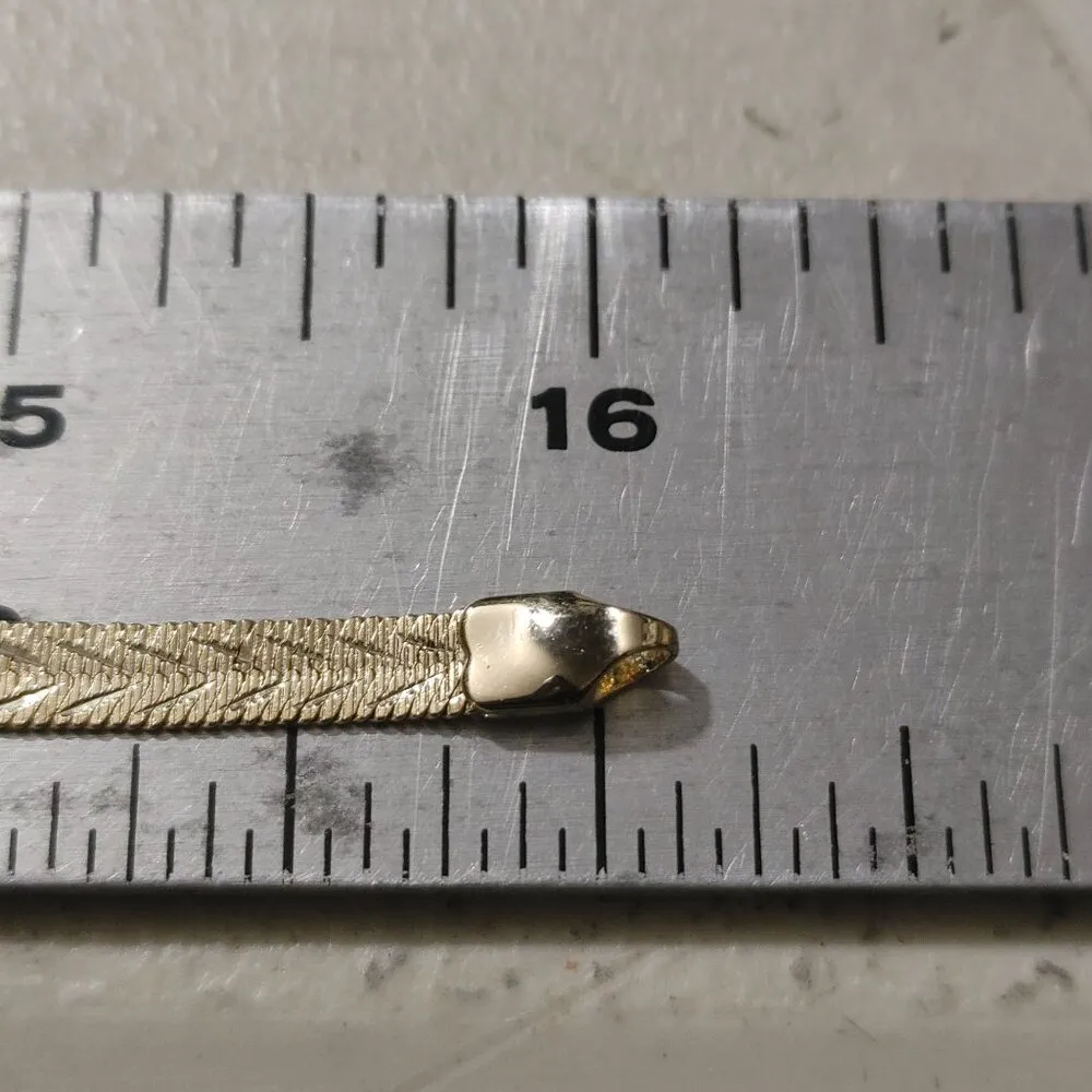 Vintage Gold Tone Diamond Cut Herringbone Necklace Lobster Clasp 16 inches - Image 6