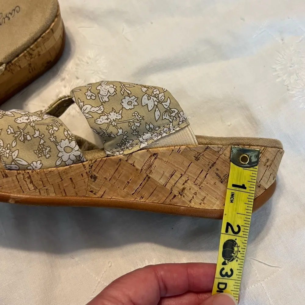 Easy Street Floral Slip On Sandals Women’s Size 6.5 Cork Low Platform Neutral - Image 10