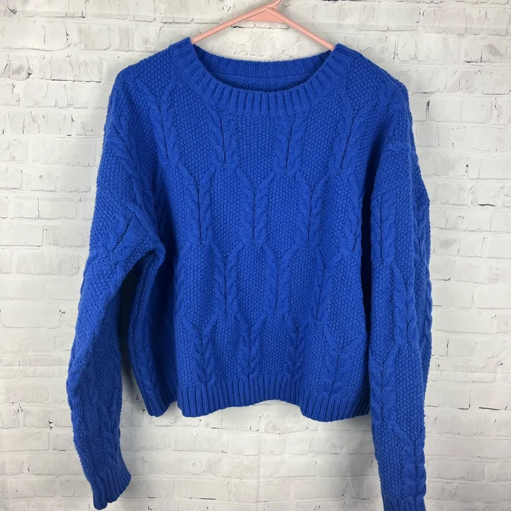 SHEIN prive drop shoulder cable knit sweater NWOT - Image 2