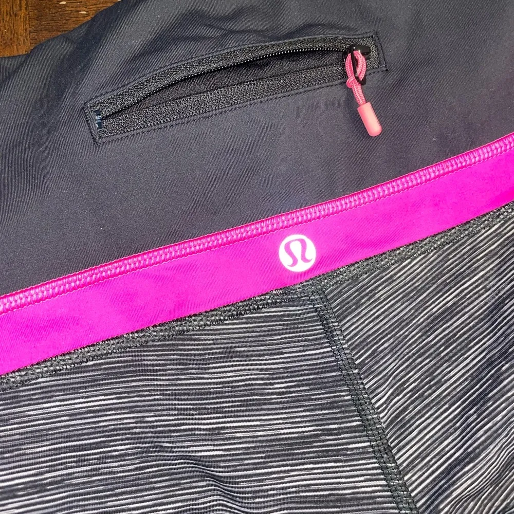 Lululemon Run Spirit Tight II Wee Are From Space Black Pink High Rise Sz 6 - Image 2