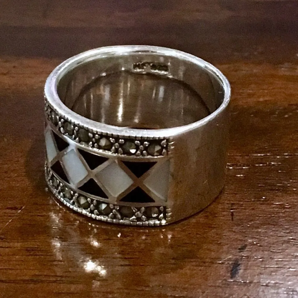 Onyx Marcasite Mother of Pearl Sterling Silver 925 Harlequin Inlay Ring 7.5 - Image 5