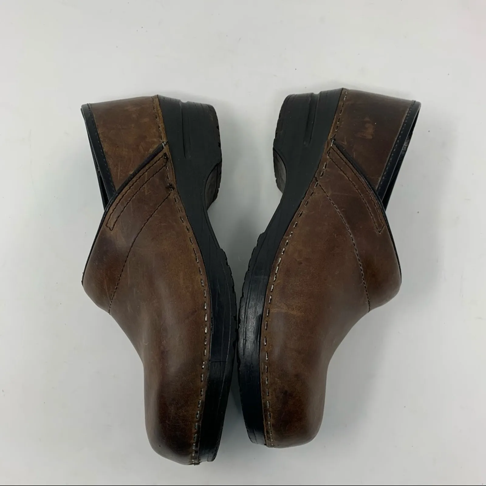 Dansko Distressed Brown Leather Clog size 41 - Image 6