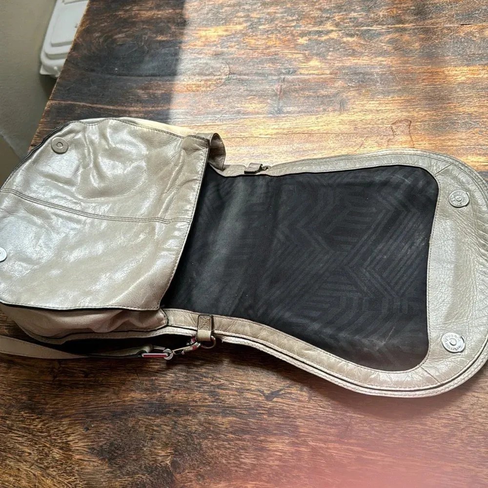 Rebecca Minkoff Vanity Saddle Bag in light Gray - Image 5