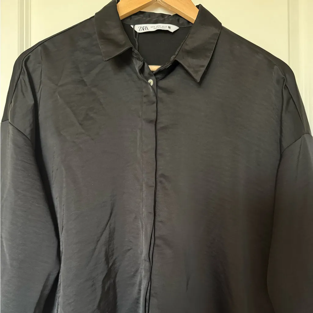 Zara Black Satin Oversized Womens Loose Fit‎ Button Down Blouse Size M - Image 3