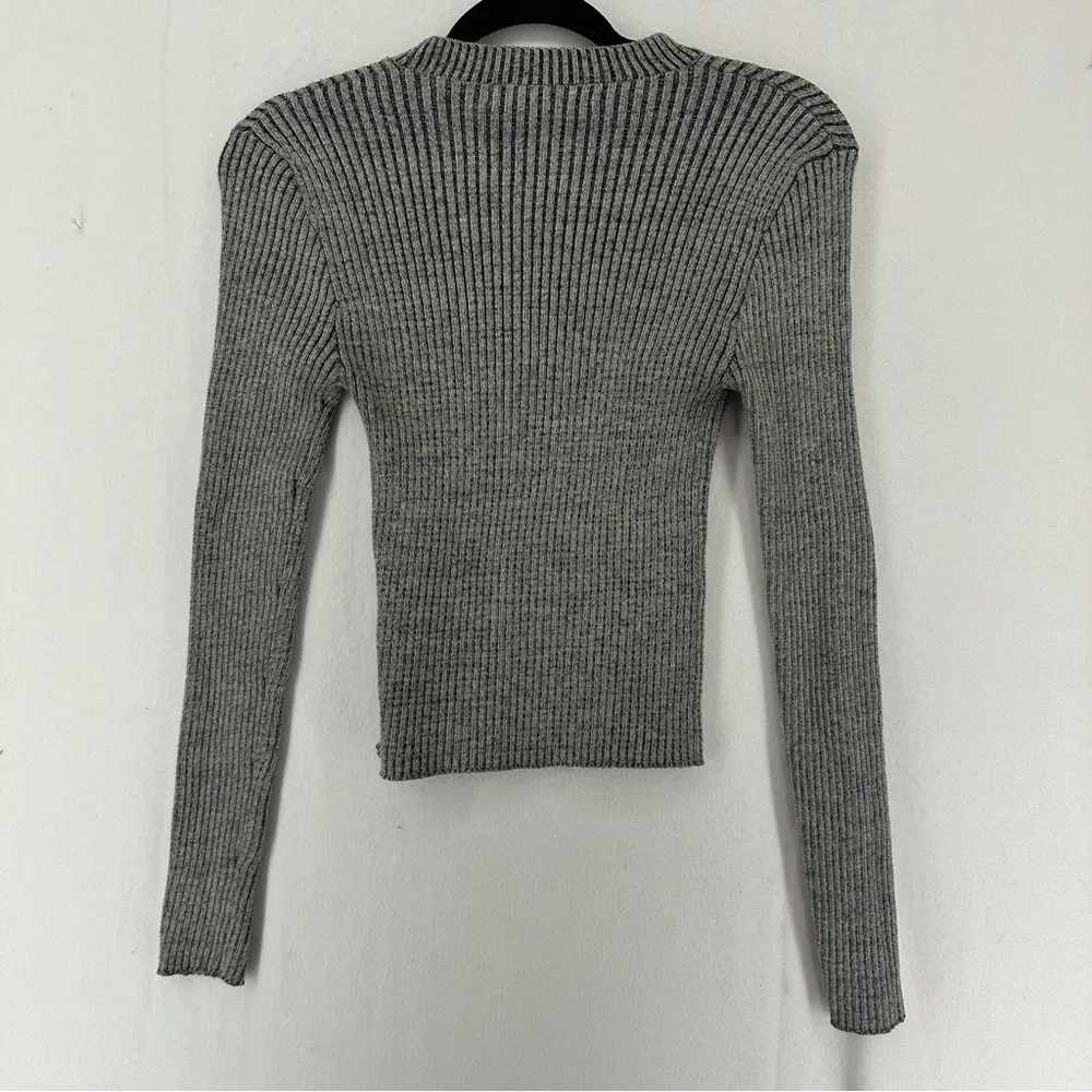Forever 21 Tight Cropped Crewneck Sweater Size M Grey - Image 6