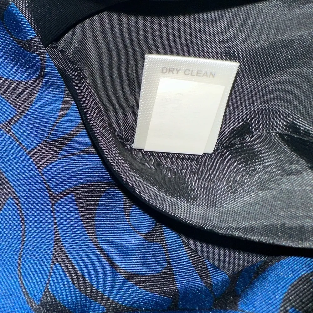 Banana Republic 100% Silk Blue Black Pleated Cap Sleeve Lined Dress size 2 - Image 9