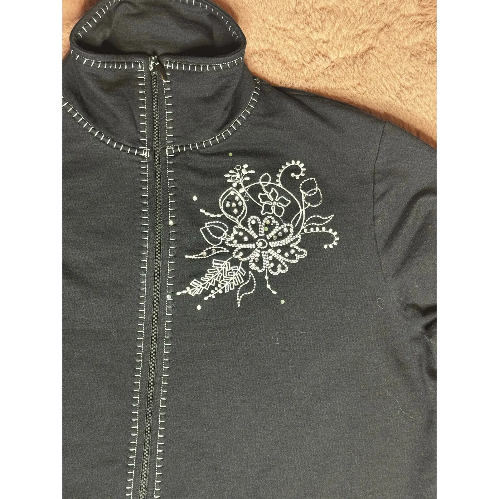Shenanigans Petite PXL Black Zip Sweater Jacket White Floral Embroidery Full Zip Size XL - Image 2