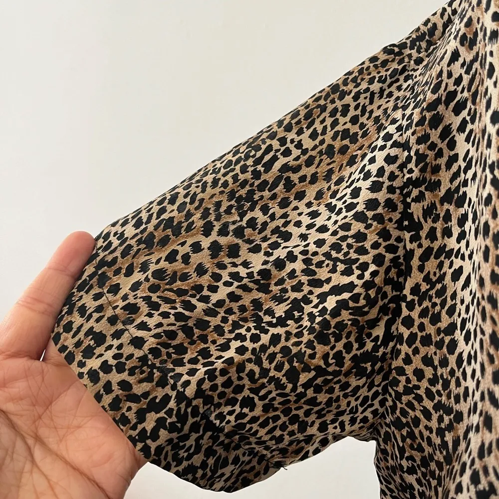 Vintage 80s allison taylor Leopard Print silk short sleeve button down blouse S - Image 4