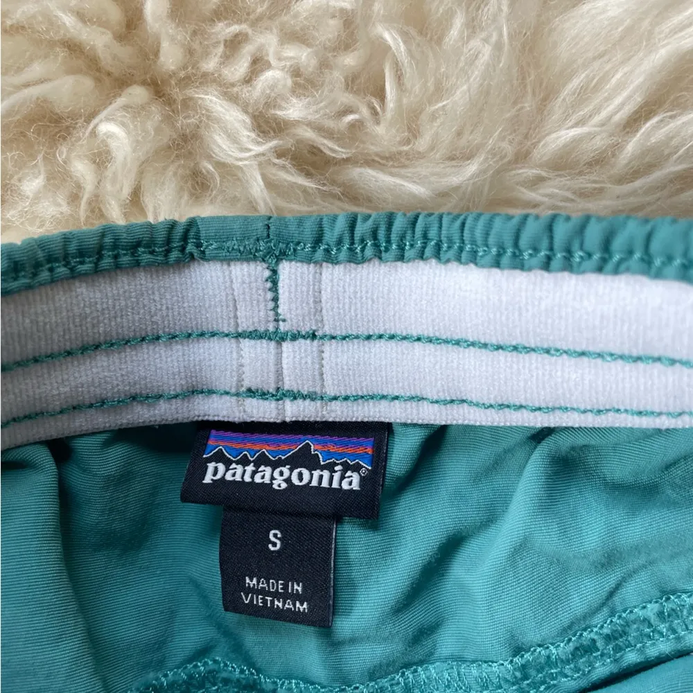 Patagonia Baggies 5” Like New Beryl Green size small 5 inch baggies shorts - Image 7