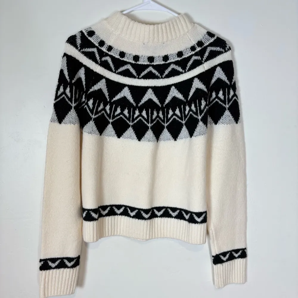 Lulu's Black and Ivory Fair Isle Sweater Size Medium - Image 4