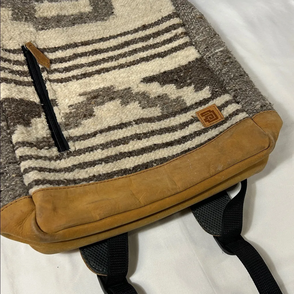 Achiote Guatemalan Goods Backpack Handmade Aztec Western Wool Leather Gray - Image 4