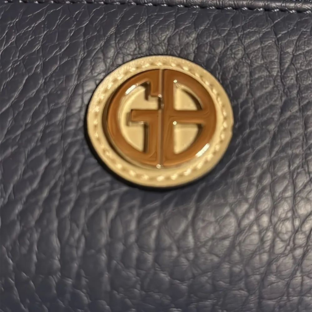 Giani Bernini Navy, Oatmeal and White Women's Crossbody Bag New With Tags - Image 12