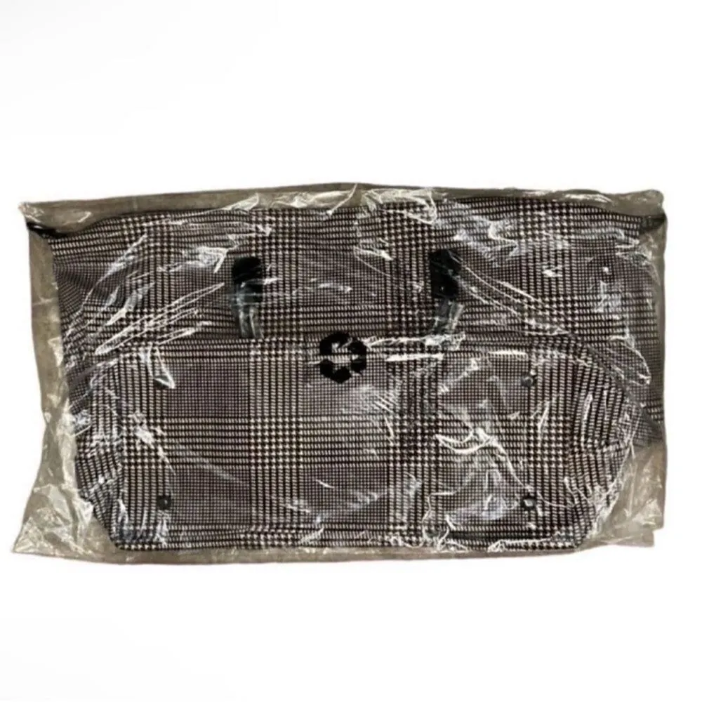 Lulu Dharma Pink Plaid Weekender Bag - Image 4