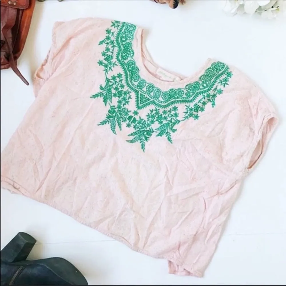 Urban Outfitters Staring At Stars Embroidered Open Back Boxy Crop Top Medium - Image 3