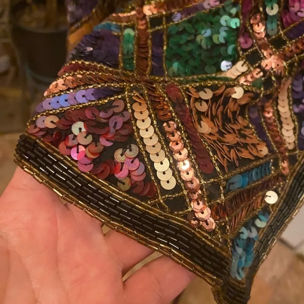 VINTAGE 70’S/80’S LAURENCE KAZAR SEQUIN AND BEADED BLAZER SIZE PM.  CAN FIT A L - Image 8