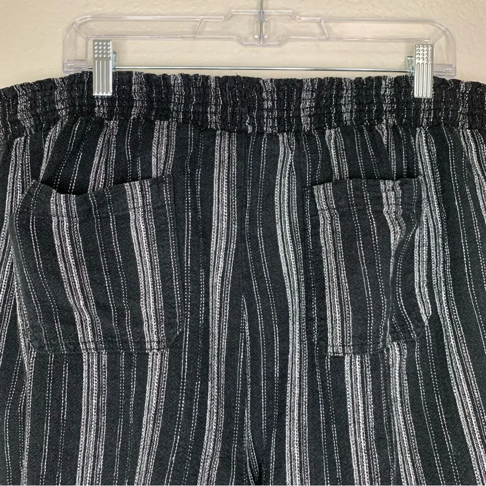 Briggs Linen Blend Drawstring Striped Pull On Women’s Short - Image 8