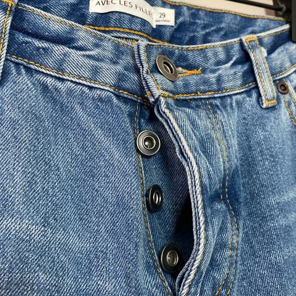 Avec Les Filles Distressed Button Fly Straight Raw Hem Jeans Size 29 - Image 5