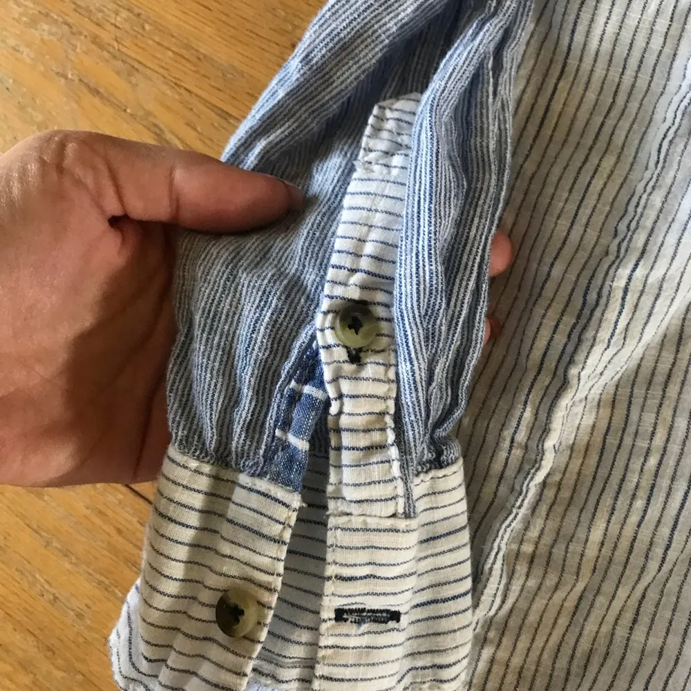 L.O.G.G (H&M) button down top size 10 - Image 5