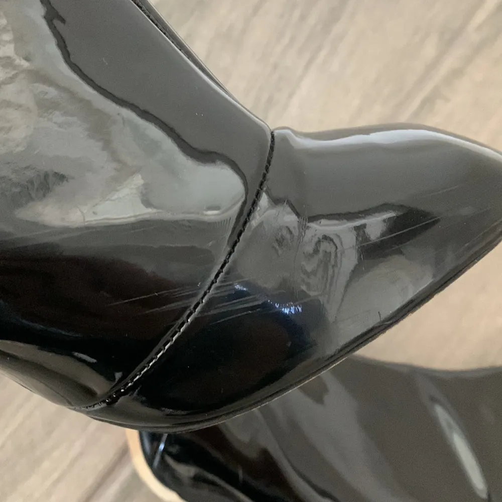 Patent heeled boots Size 7 - Image 8