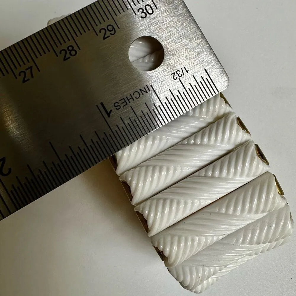 vintage white thermoset gold tone rope design expansion bracelet White - Image 7